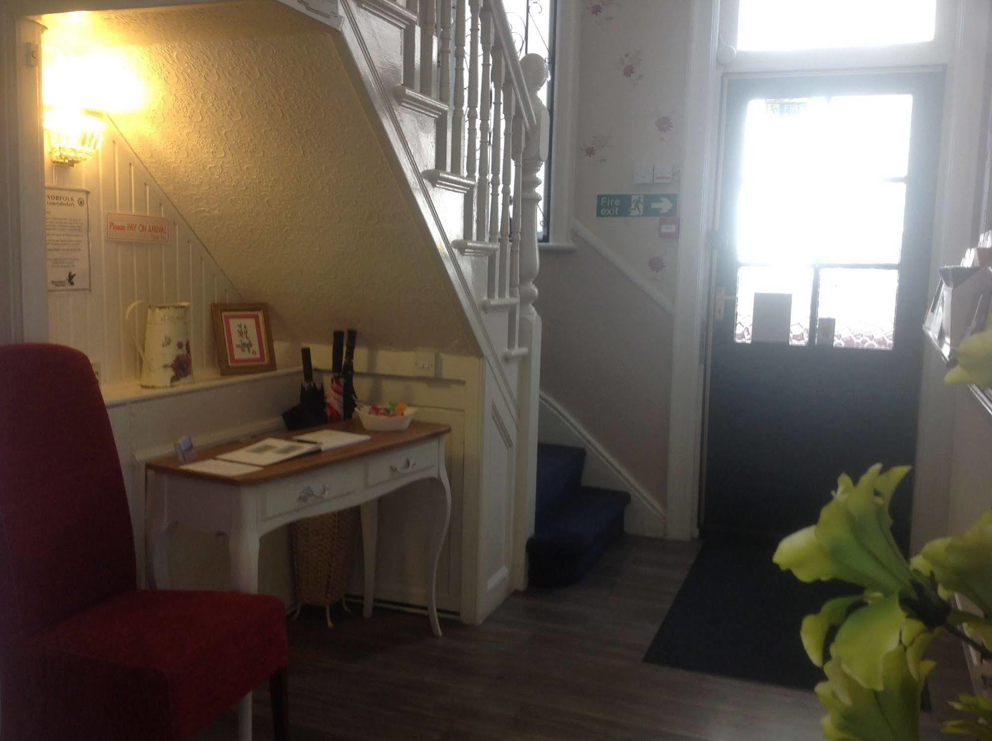 Cleasewood Guest House Great Yarmouth Extérieur photo