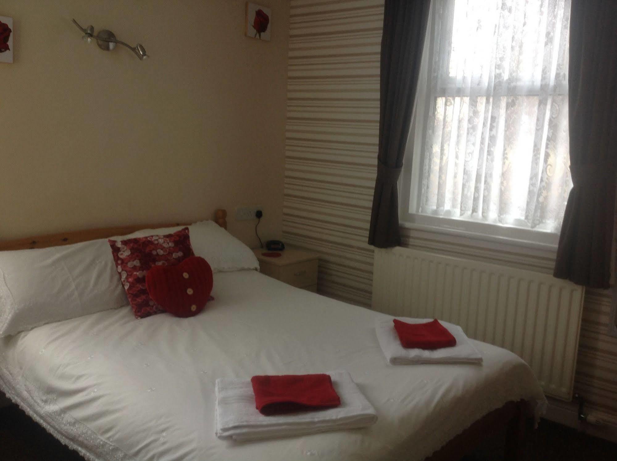 Cleasewood Guest House Great Yarmouth Extérieur photo
